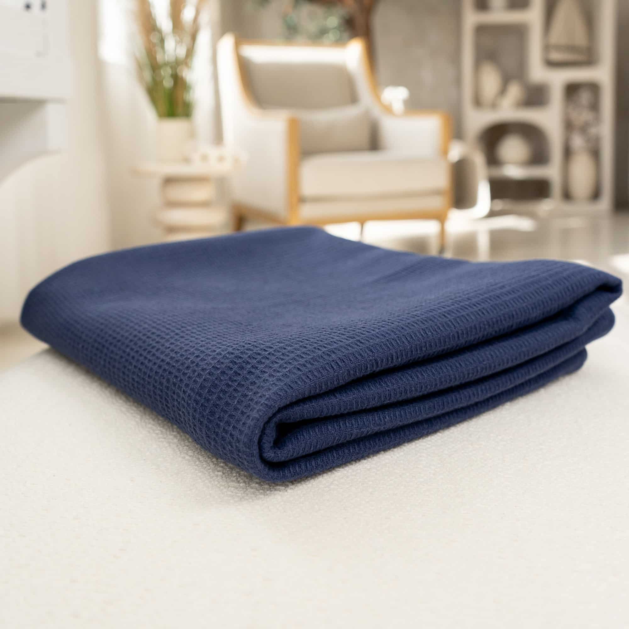 Z. Textile Szaunalepedő Darázsmintás Indigókék